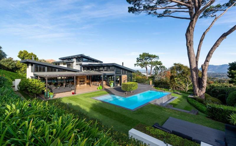 5 Bedroom Property for Sale in Bishopscourt Western Cape